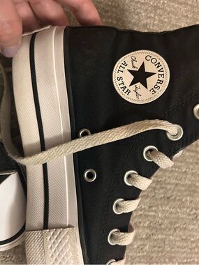 Kids size 5 platform converse